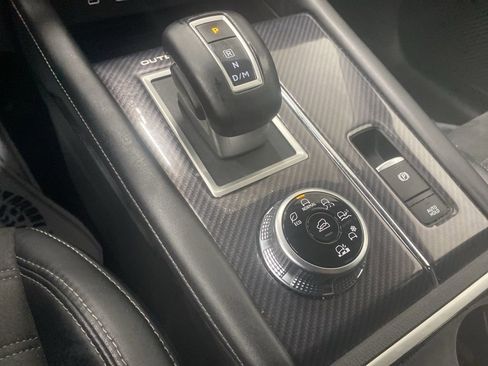 Used 2022 Mitsubishi Outlander SE image 25