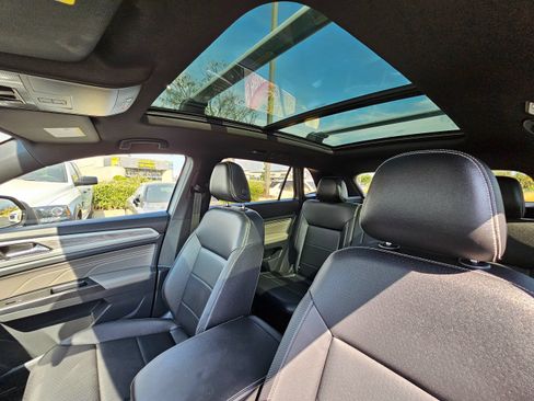 Used 2021 Volkswagen Atlas Cross Sport SE w/ Panoramic Sunroof Package AWD/4WD image 37