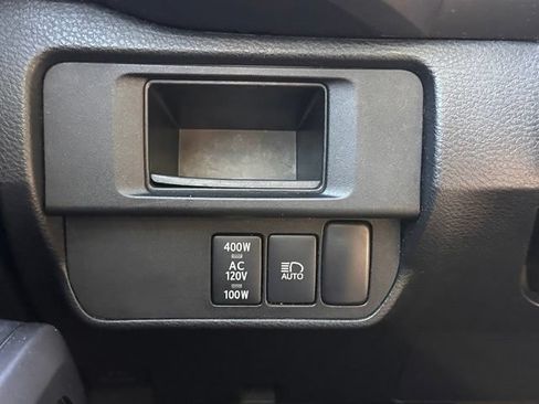 Used 2019 Toyota Tacoma TRD Off-Road w/ Technology Package AWD/4WD image 20
