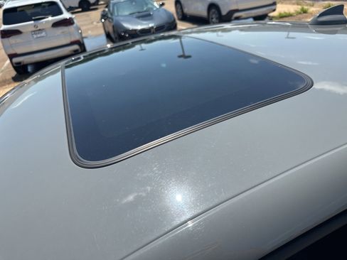 Used 2023 Dodge Charger SXT RWD image 16