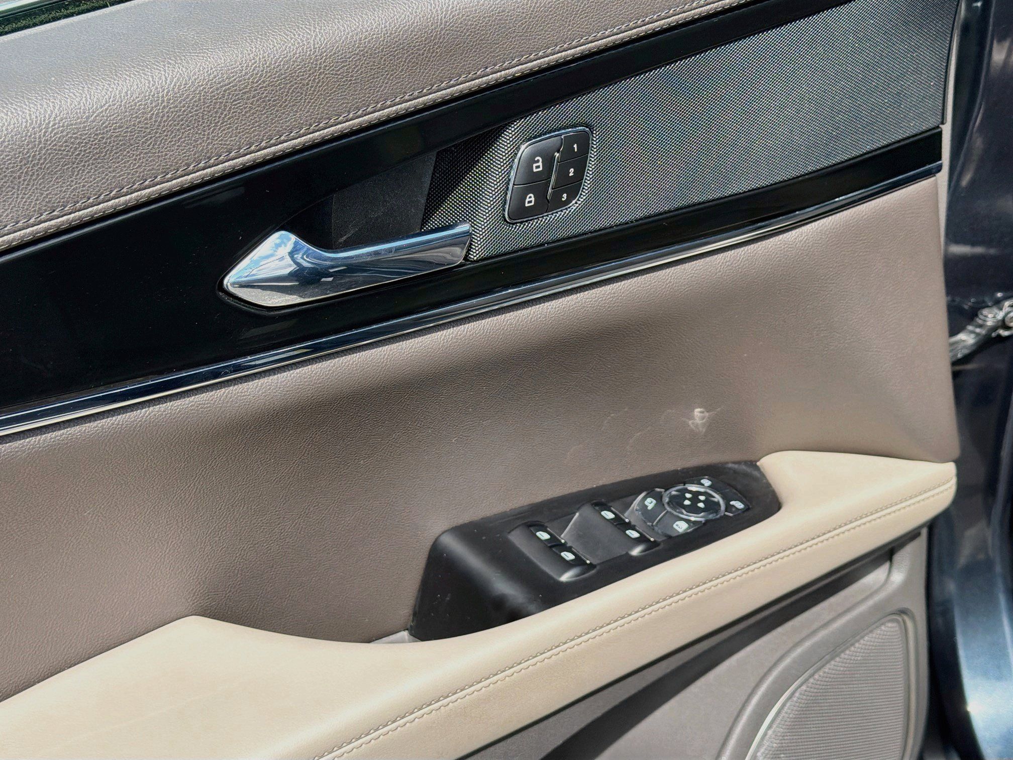Used 2023 Lincoln Nautilus FWD w/ Premium Package image 18