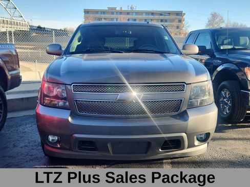 Used 2007 Chevrolet Tahoe LTZ w/ LTZ Preferred Equipment Group image 3