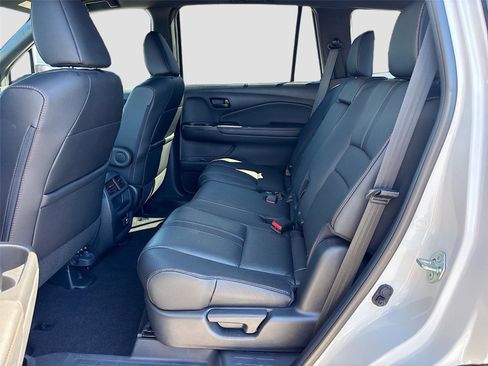 Certified 2023 Honda Passport TrailSport image 30