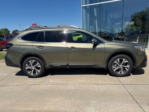 Used 2021 Subaru Outback Touring w/ Popular Package #2 AWD/4WD image 4