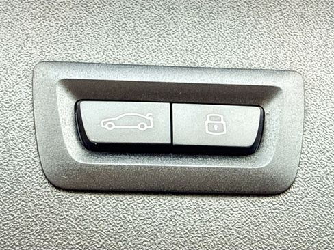 Used 2025 BMW X3 xDrive30i image 13