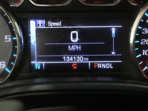 Used 2018 Chevrolet Silverado 1500 LT w/ All Star Edition AWD/4WD image 35