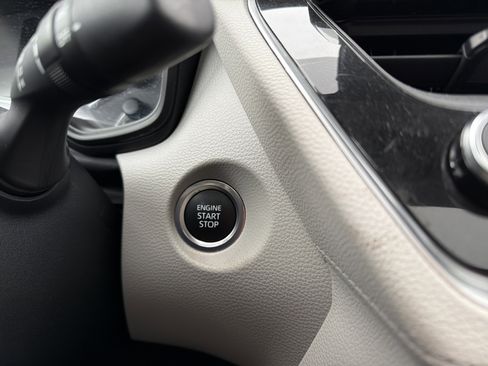 Used 2023 Toyota Corolla Cross LE image 16