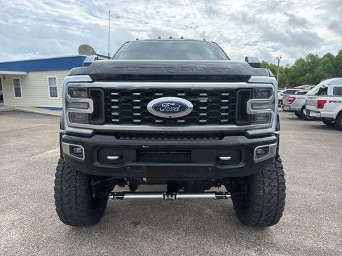 Used 2024 Ford F450 Platinum w/ FX4 Off-Road Package AWD/4WD image 2