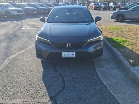 Used 2024 Honda Civic Sport Touring image 2