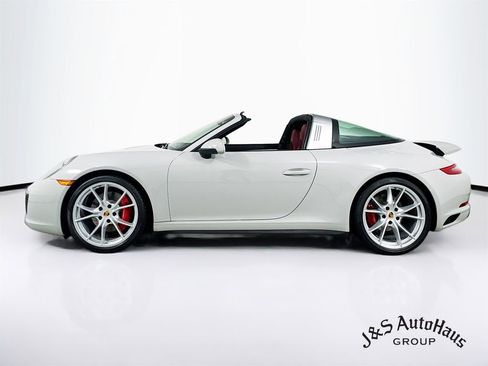 Used 2019 Porsche 911 Targa 4S image 4