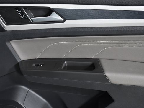 Used 2023 Volkswagen Atlas Cross Sport SEL image 27