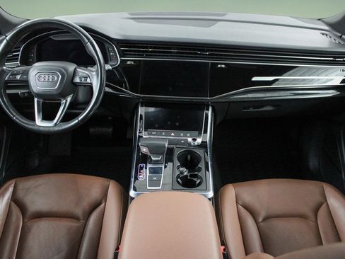 Used 2019 Audi Q8 Premium Plus w/ Premium Plus AWD/4WD image 19