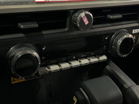 New 2025 Toyota Tacoma Trailhunter image 22