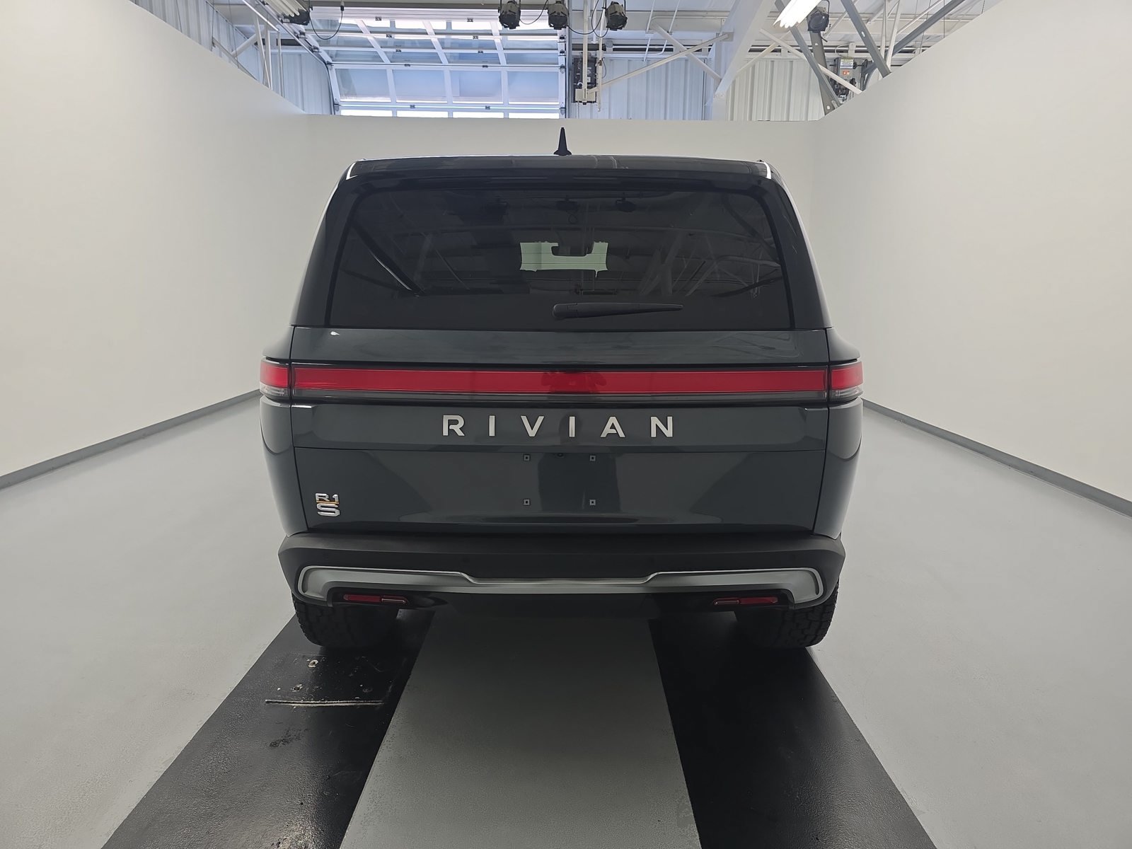 Used 2022 Rivian R1S Launch Edition Quad AWD/4WD image 4