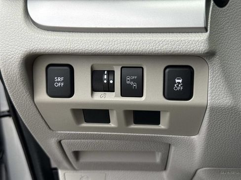 Used 2018 Subaru Forester 2.5i Premium AWD/4WD image 43