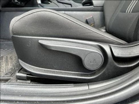 New 2025 Hyundai Elantra Sport image 18