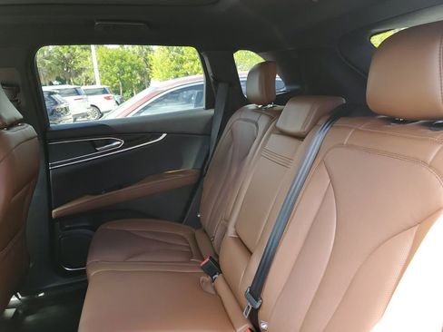 Used 2023 Lincoln Nautilus Reserve AWD/4WD image 10