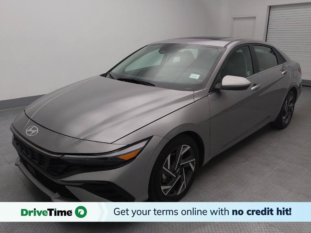 Used 2025 Hyundai Elantra SEL FWD image 1