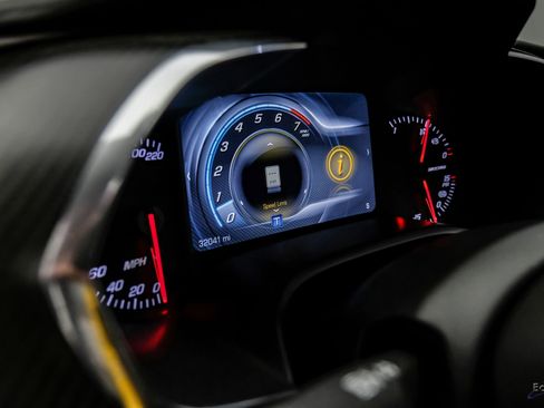 Used 2015 Chevrolet Corvette Z06 w/ 3LZ Preferred Equipment Group RWD image 47