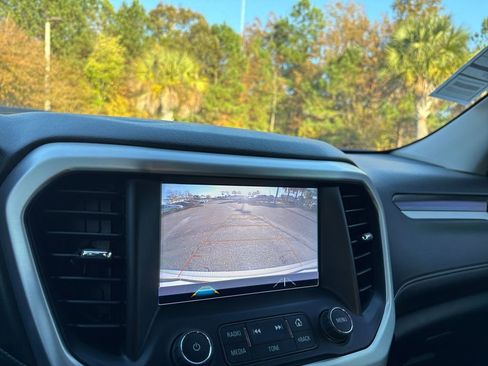 Used 2019 GMC Acadia SLT image 18