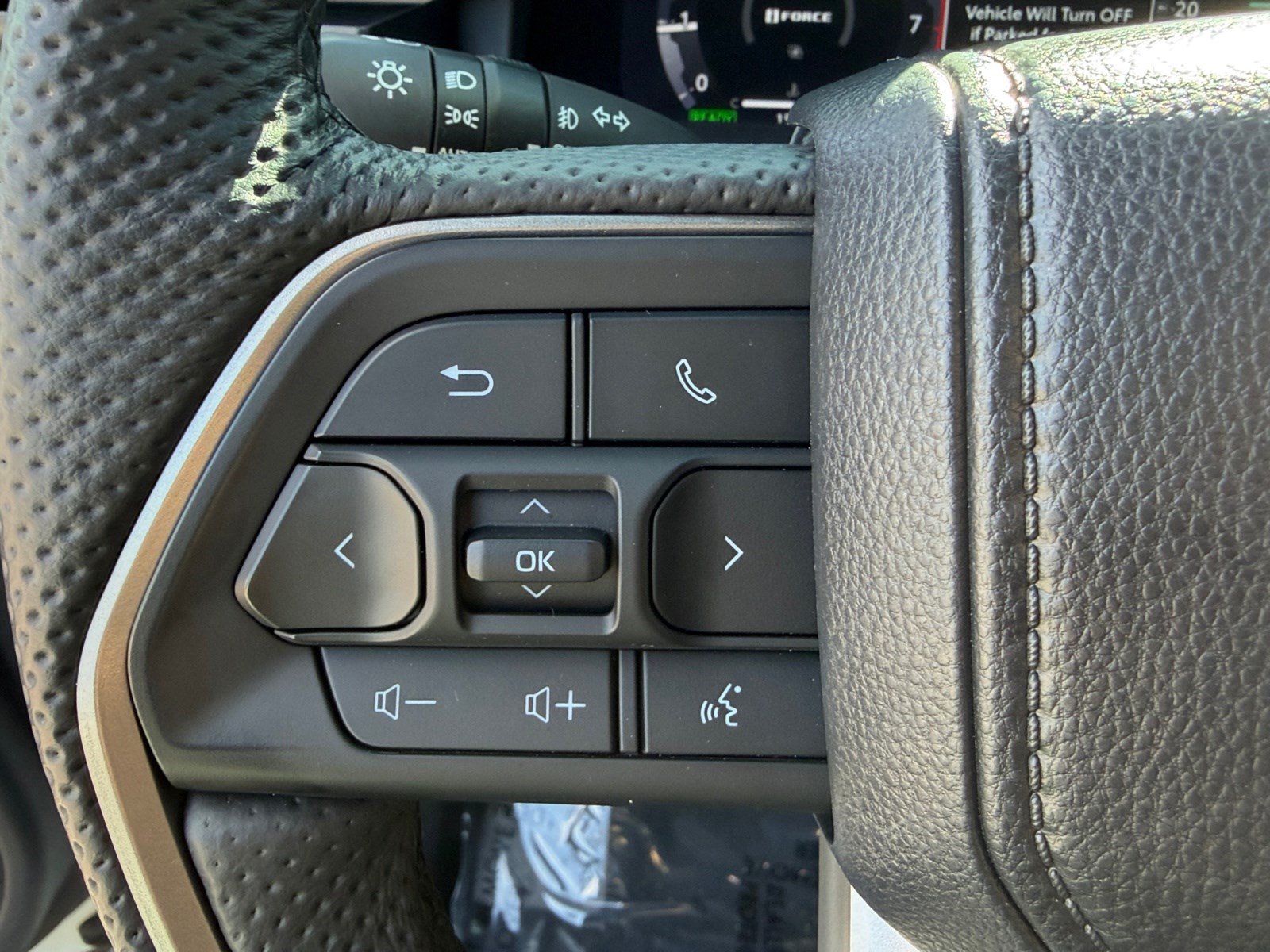 Certified 2025 Toyota Tacoma 4x4 Double Cab Hybrid image 14