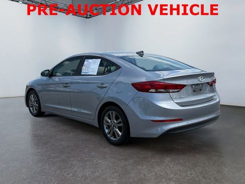 Used 2017 Hyundai Elantra SE FWD image 5