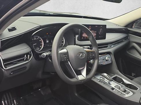 Used 2025 INFINITI QX60 Pure image 9