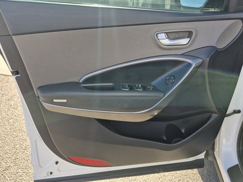 Used 2018 Hyundai Santa Fe Sport image 14