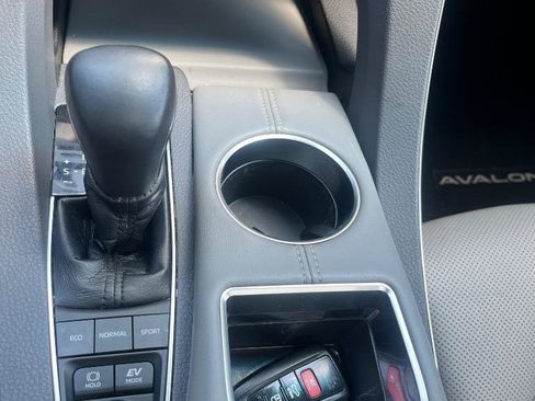Used 2019 Toyota Avalon XSE w/ Four Season Floor Mat Package FWD image 43