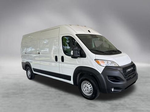Used 2025 RAM ProMaster 2500 w/ Convenience Group FWD image 2