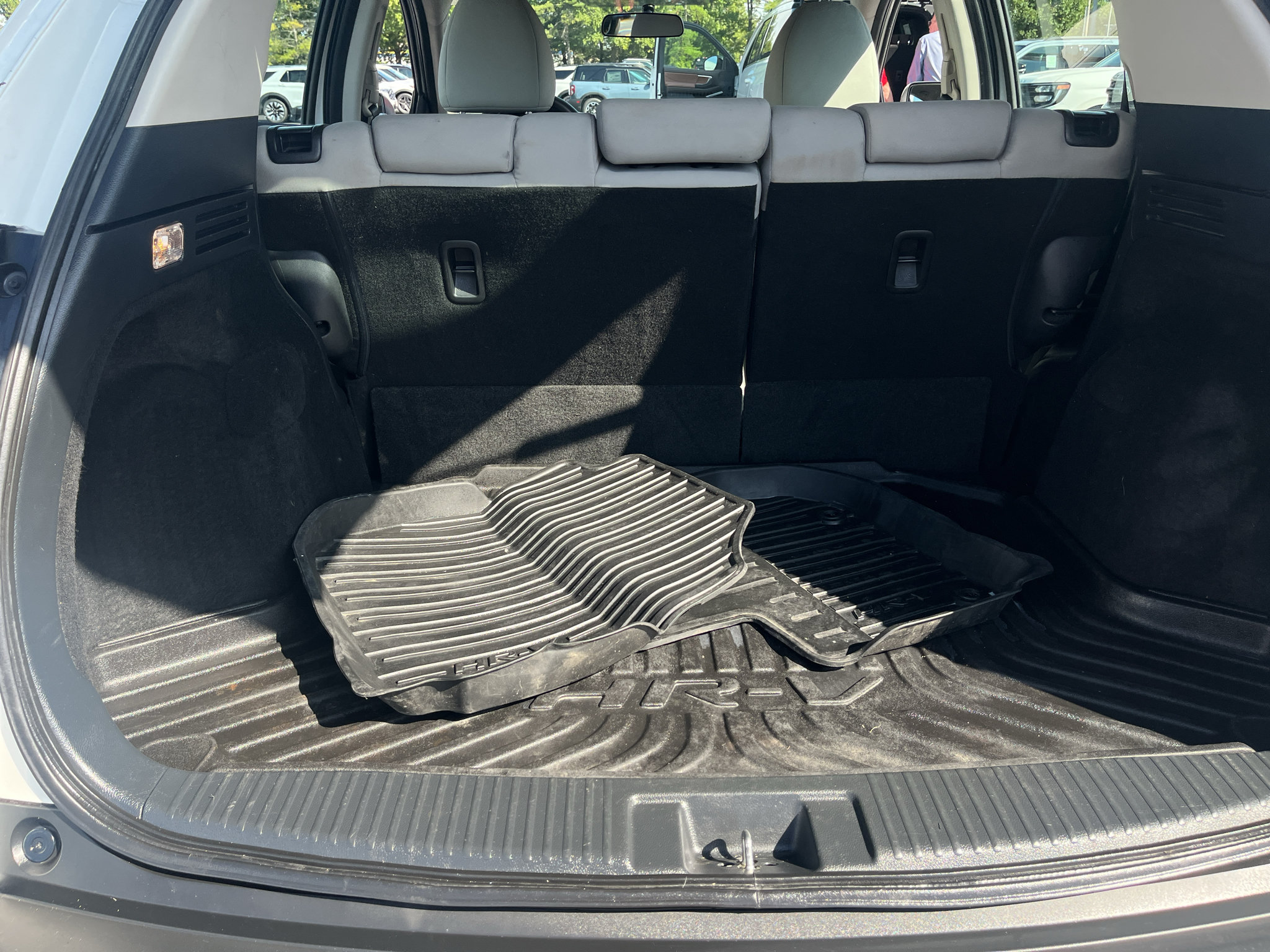 Used 2021 Honda HR-V LX image 8