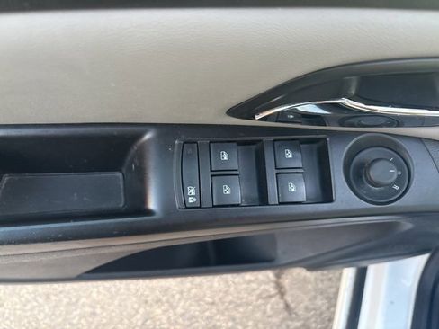Used 2014 Chevrolet Cruze LS image 18