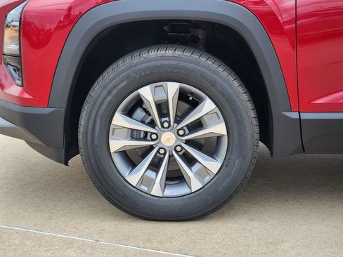 New 2026 Chevrolet Equinox LT w/ Safety and Technology Package FWD image 8