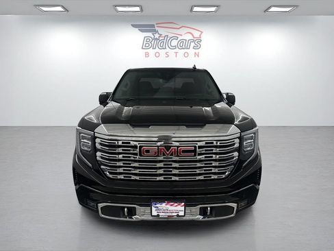 Used 2024 GMC Sierra 1500 Denali w/ Denali Reserve Package AWD/4WD image 2