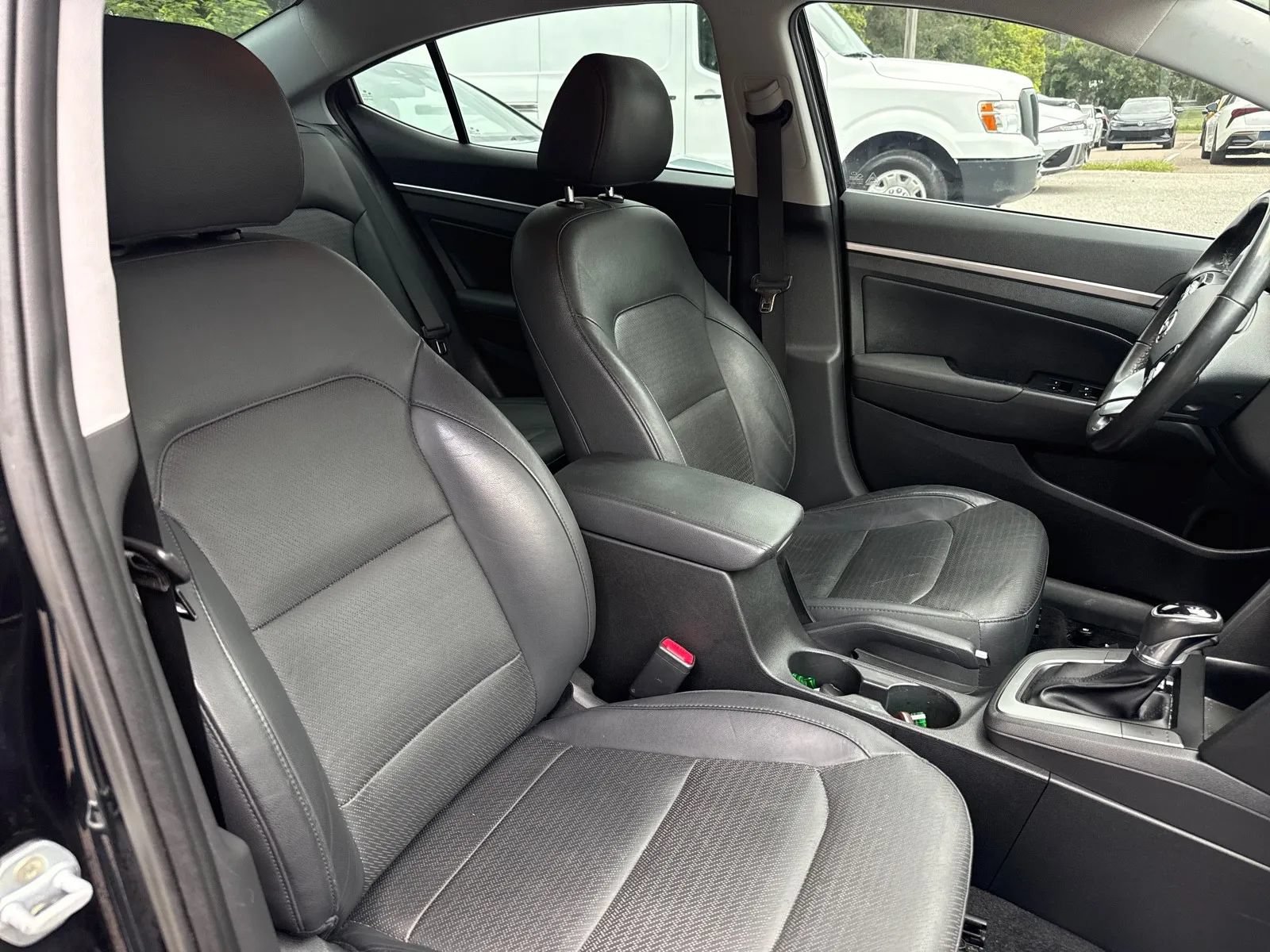 Used 2019 Hyundai Elantra Limited w/ Cargo Package FWD image 15