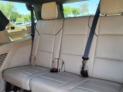 Used 2021 Cadillac Escalade Premium Luxury AWD/4WD image 27