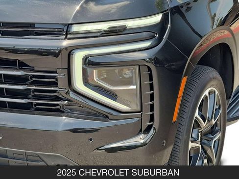 Used 2025 Chevrolet Suburban RST w/ Comfort Package AWD/4WD image 10