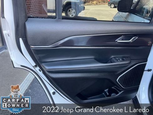 Used 2022 Jeep Grand Cherokee L Laredo w/ Luxury Tech Group I image 24