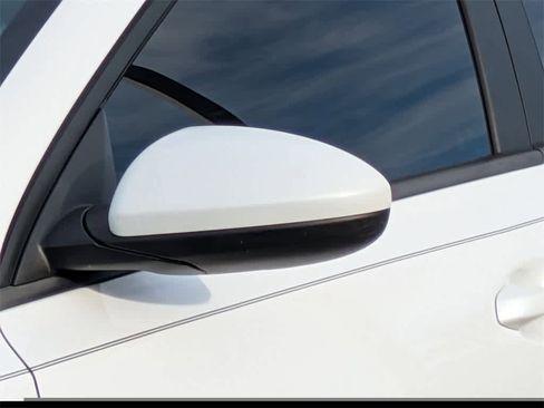 Used 2022 Kia Forte LXS image 11