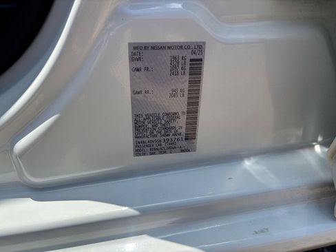 Used 2025 Nissan Altima 2.5 SV FWD image 29
