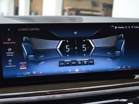 Certified 2024 BMW X5 xDrive40i w/ Premium Package image 20