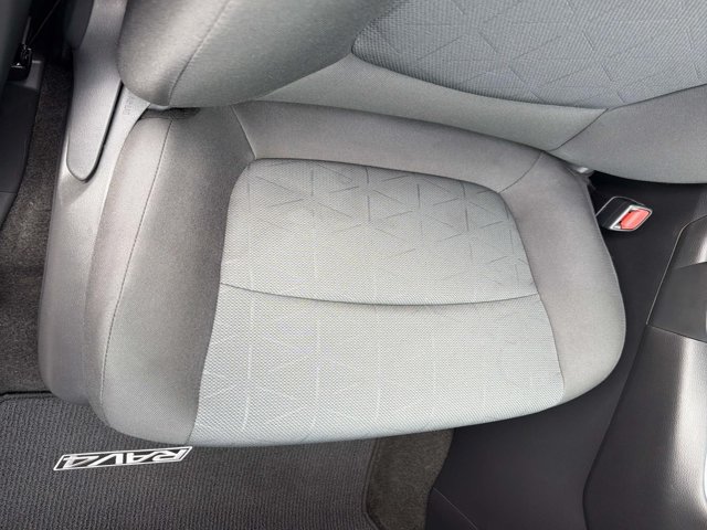 Used 2024 Toyota RAV4 XLE FWD image 16