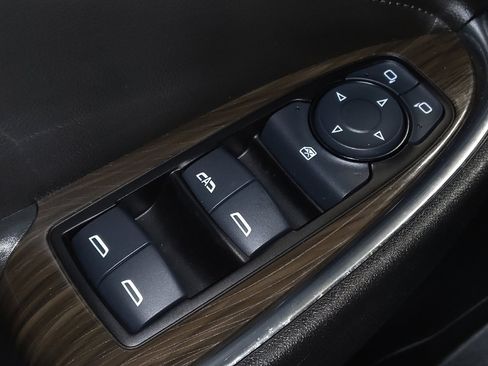 Used 2022 Chevrolet Malibu Premier image 27