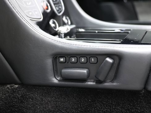 Used 2016 Aston Martin V8 Vantage S RWD image 30