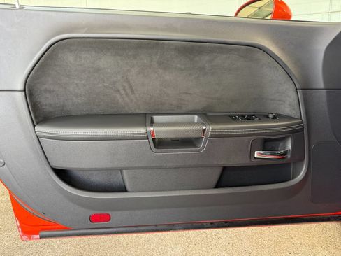 Used 2009 Dodge Challenger SRT8 RWD image 10