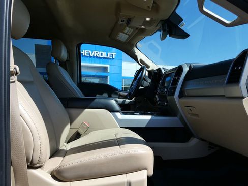 Used 2019 Ford F350 Lariat w/ Lariat Ultimate Package AWD/4WD image 15
