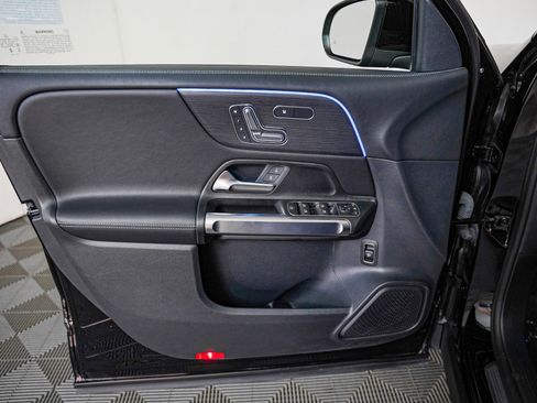 Certified 2025 Mercedes-Benz GLB 250 image 24