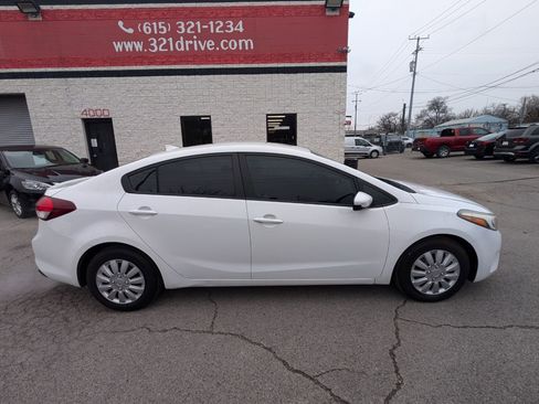 Used 2017 Kia Forte LX image 5