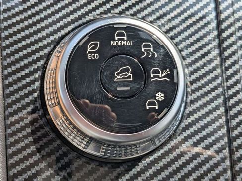 Used 2024 Mitsubishi Outlander SE image 19