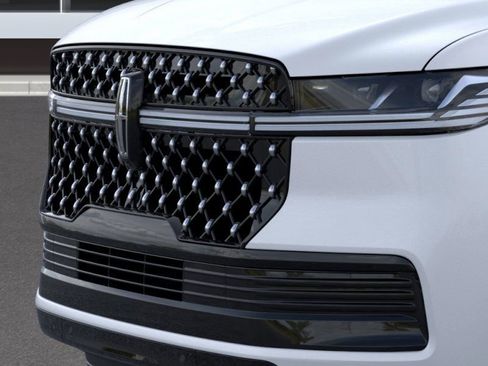 New 2025 Lincoln Navigator L Black Label image 17